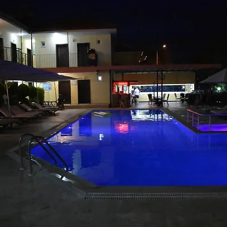 Palmeras Hotel 2*